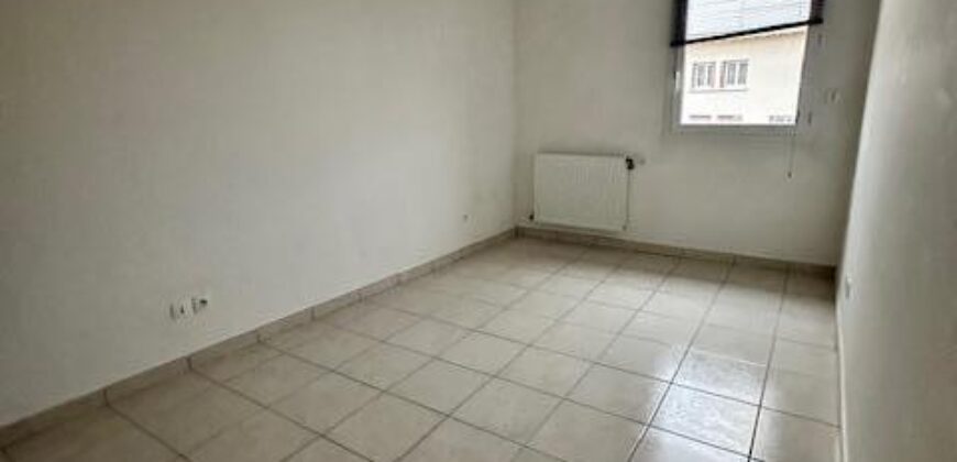 Réf : GES00630019-930, 3 pièce(s), LE PEAGE DE ROUSSILLON