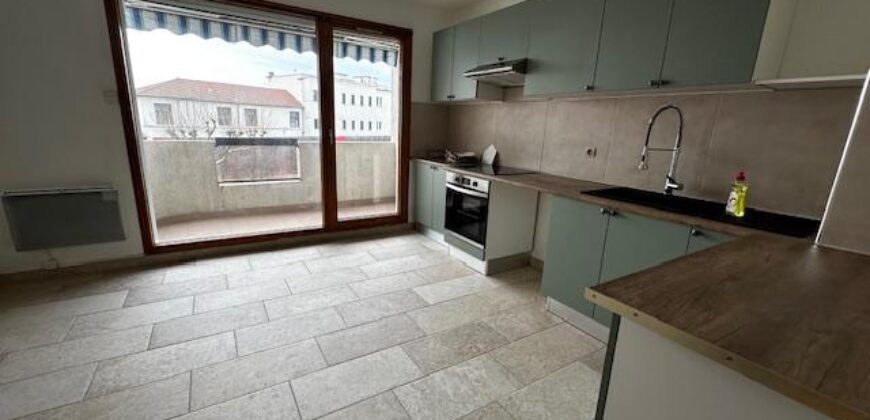 Réf : LAPP115673, 3 pièce(s), LE PEAGE DE ROUSSILLON