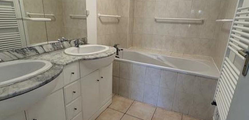 Réf : GES00410007-930, 4 pièce(s), LE PEAGE DE ROUSSILLON