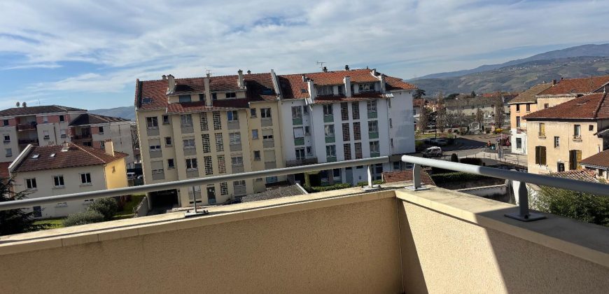 Réf : GES00630019-930, 3 pièce(s), LE PEAGE DE ROUSSILLON