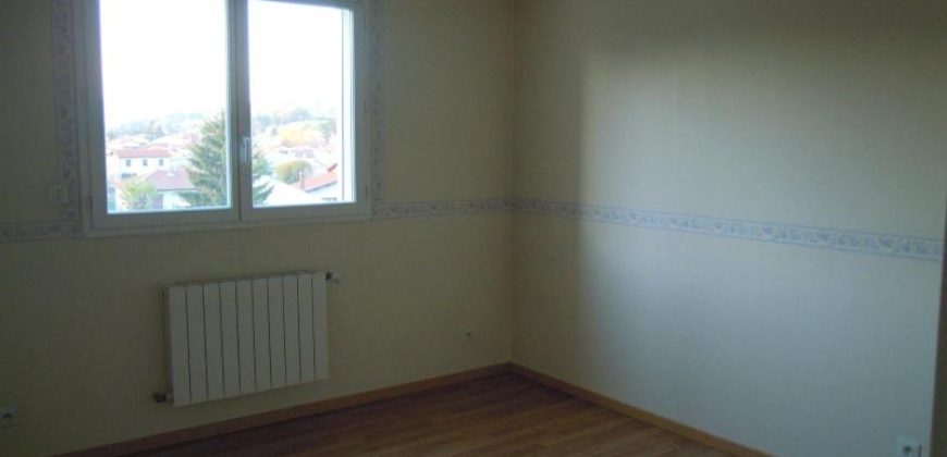 Réf : GES00180031-930, 3 pièce(s), LE PEAGE DE ROUSSILLON