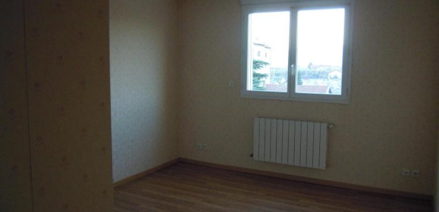 Réf : GES00180031-930, 3 pièce(s), LE PEAGE DE ROUSSILLON
