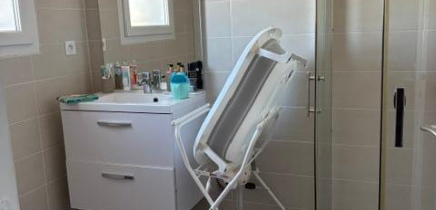 Réf : LMAI115722,  pièce(s), SALAISE SUR SANNE