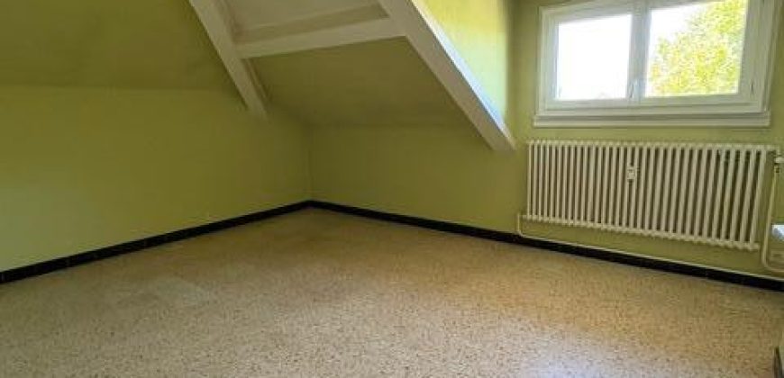 Réf : GES61521001-930, 3 pièce(s), LE PEAGE DE ROUSSILLON