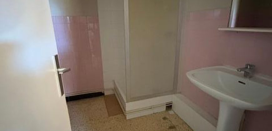 Réf : GES61521001-930, 3 pièce(s), LE PEAGE DE ROUSSILLON