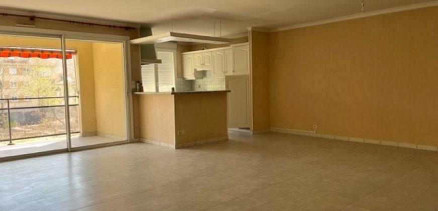 Réf : GES00180028-930, 3 pièce(s), LE PEAGE DE ROUSSILLON